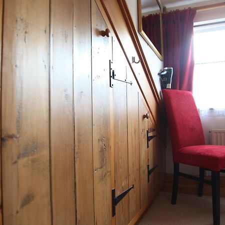 Greenbanks Hotel Norfolk Great Fransham Room photo
